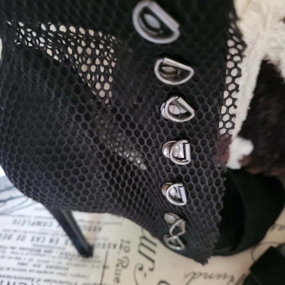 CHARLOTTE RUSSE  FISHNET TIE UP O/T BOOTIE